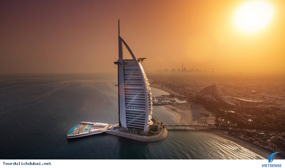 Tết ‘’lạ lùng’’ trên thành phố Dubai - Ảnh 2 Tết ‘’lạ lùng’’ trên thành phố Dubai - Ảnh 2