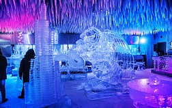 Có Một Quán Cà Phê Băng Nằm Giữa Sa Mạc Dubai