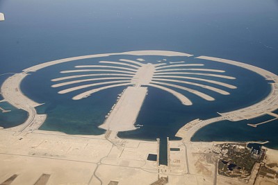 Nhìn lại công cuộc lấn biển xây dựng quần đảo cây cọ tại Dubai Nhìn lại công cuộc lấn biển xây dựng quần đảo cây cọ tại Dubai
