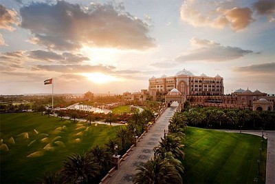 Những Trải nghiệm thú vị khi tới Abu Dhabi hàng xóm của Dubai Những Trải nghiệm thú vị khi tới Abu Dhabi hàng xóm của Dubai