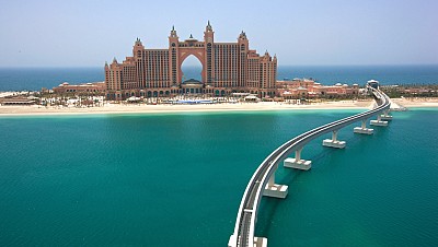 Tết ‘’lạ lùng’’ trên thành phố Dubai Tết ‘’lạ lùng’’ trên thành phố Dubai