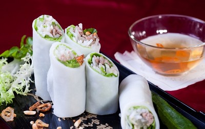 Thưởng thức café Việt trên đất Dubai Thưởng thức café Việt trên đất Dubai