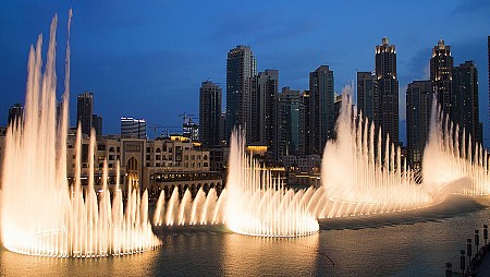 Khám Phá Đài Phun Nước Múa Lớn Nhất Thế Giới Khi Tới Dubai