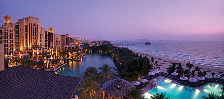 Những khách sạn cạnh biển đẹp tuyệt vời ở Dubai