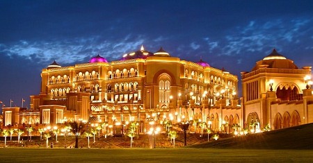 Những Kỉ Lục Đáng Kinh Ngạc Của Khách Sạn Emirates Palace