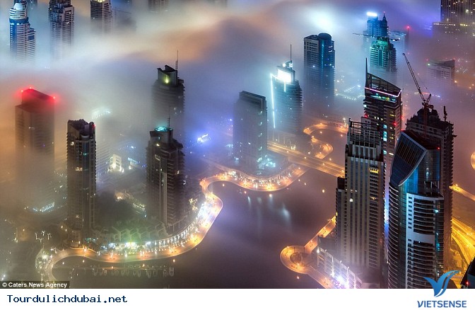 Bình minh Dubai trong lớp sương mù nhiều mầu sắc - Ảnh 2 Bình minh Dubai trong lớp sương mù nhiều mầu sắc - Ảnh 2