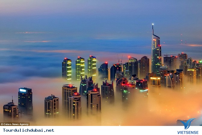 Bình minh Dubai trong lớp sương mù nhiều mầu sắc - Ảnh 6 Bình minh Dubai trong lớp sương mù nhiều mầu sắc - Ảnh 6