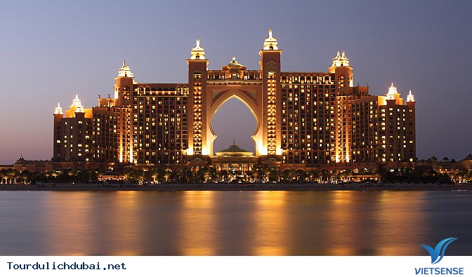 hành trình Dubai tới lái ca nô tại Atlantis Hotel hành trình Dubai tới lái ca nô tại Atlantis Hotel
