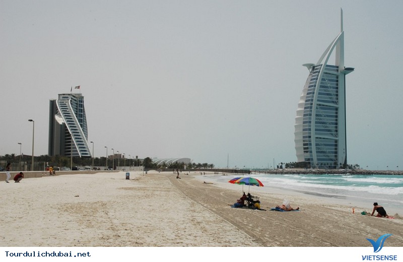 Thư giãn tại bãi biển Jumeirah