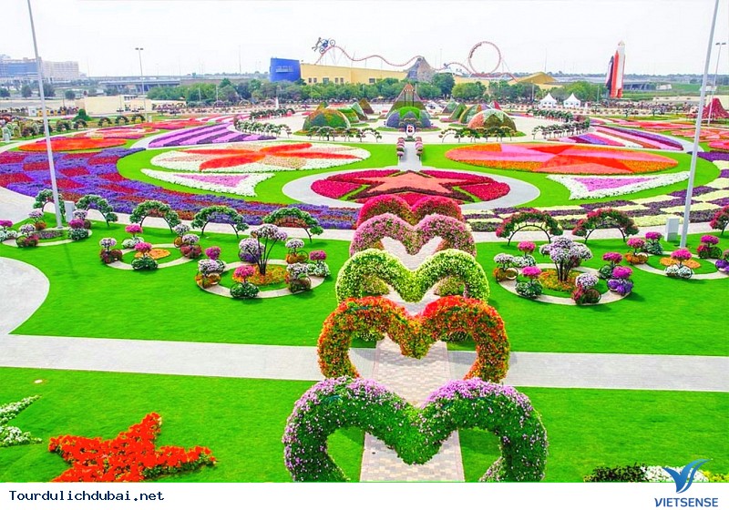 Có Một Vườn Hoa Lớn Nhất Thế Giới Giữa Lòng Sa Mạc Dubai - Ảnh 2 Có Một Vườn Hoa Lớn Nhất Thế Giới Giữa Lòng Sa Mạc Dubai - Ảnh 2