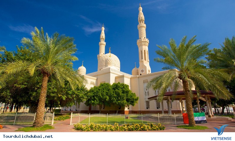 Thăm thánh đường Jumeirah Thăm thánh đường Jumeirah