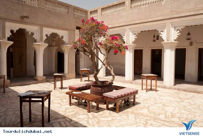 Có một Dubai hào nhoáng và xa hoa