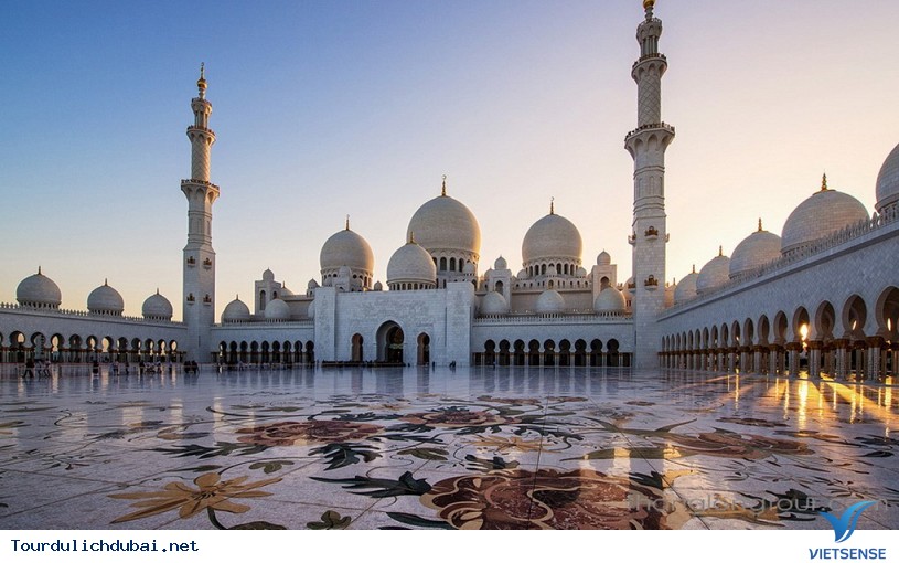 hành trình Dubai tới thăm thánh đường hồi giáo SHEIKH ZAYED