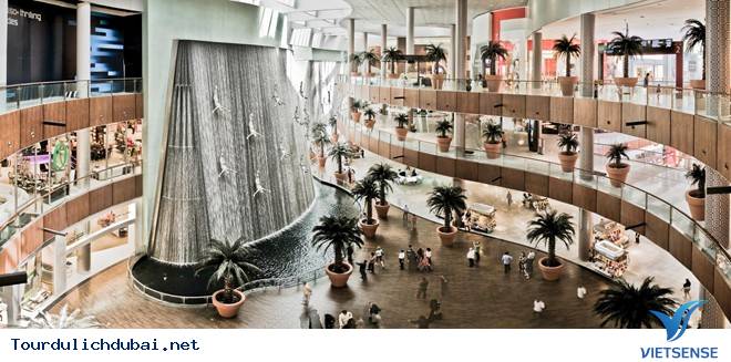 Mua sắm miễn thuế ở Dubai Mall