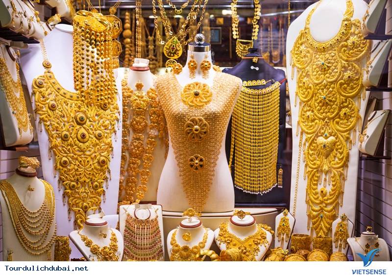 Cách dùng vàng có 1-0-2 ở Dubai - Ảnh 1 Cách dùng vàng có 1-0-2 ở Dubai - Ảnh 1