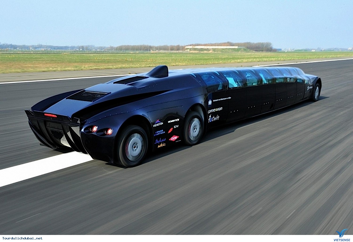 Gặp siêu xe như cơm bữa