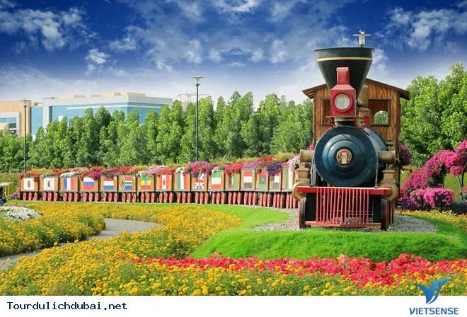 Chiêm Ngưỡng Vườn Hoa Diệu Kỳ Giữa Sa Mạc Ở Dubai - Ảnh 8 Chiêm Ngưỡng Vườn Hoa Diệu Kỳ Giữa Sa Mạc Ở Dubai - Ảnh 8