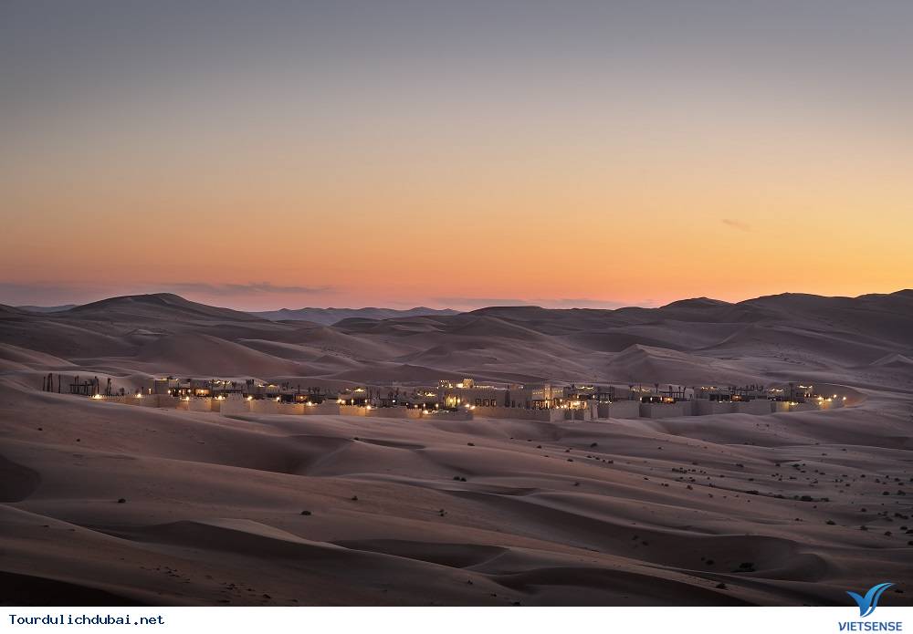 Chuyện thật như đùa: nghỉ mát trên sa mạc - Ảnh 2