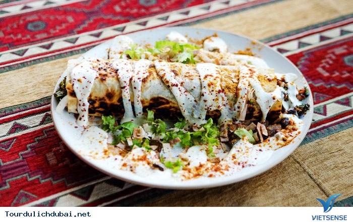 Ăn Shawarma lúc 2:00 sáng