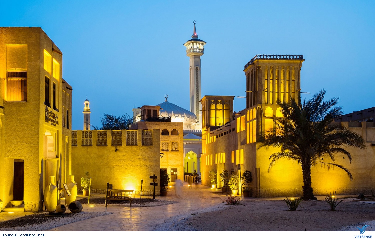 Dạo chơi khu phố cổ xưa giữa lòng Dubai hào nhoáng - Ảnh 1 Dạo chơi khu phố cổ xưa giữa lòng Dubai hào nhoáng - Ảnh 1