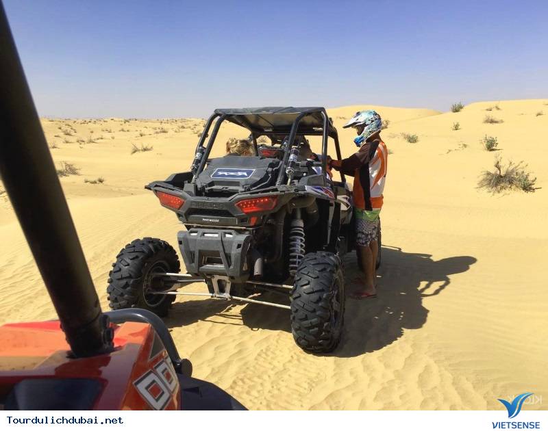 Lái xe Dune Buggy trên cát - Ảnh 1 Lái xe Dune Buggy trên cát - Ảnh 1