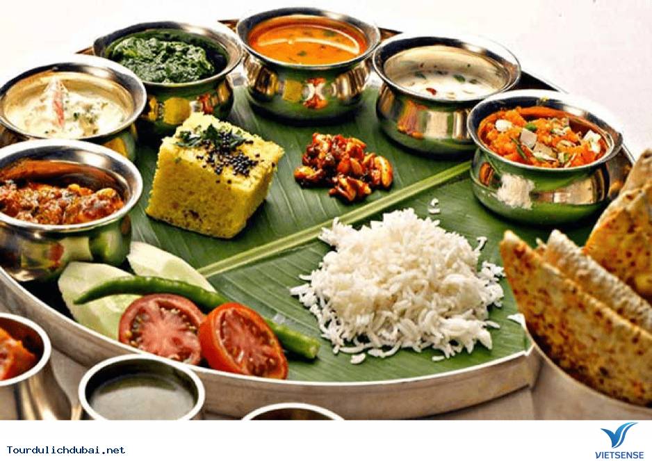 Các món ăn truyền thống - Ảnh 2
