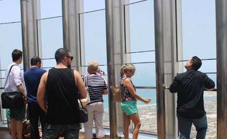 Khám Phá Tòa Nhà Cao Nhất Thế Giới Burj Khalifa - Ảnh 8 Khám Phá Tòa Nhà Cao Nhất Thế Giới Burj Khalifa - Ảnh 8