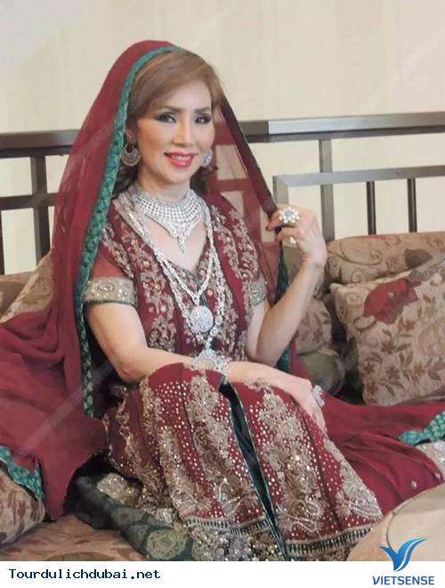 Lấy chồng Dubai: Lọ Lem Thái Lan 60 tuổi tiêu 2 tỷ mỗi ngày - Ảnh 3