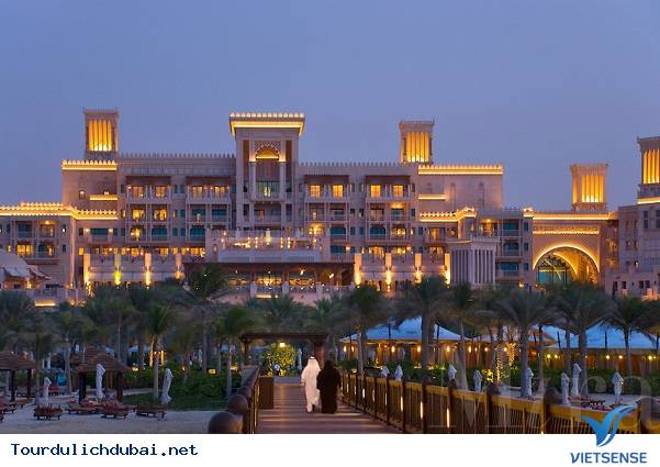 Những khách sạn đẳng cấp hàng đầu ở Dubai - Ảnh 2 Những khách sạn đẳng cấp hàng đầu ở Dubai - Ảnh 2