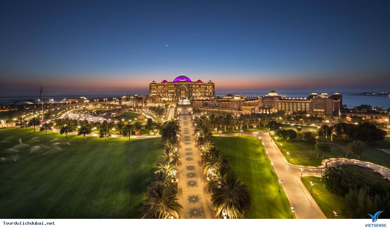 Những Kỉ Lục Của Khách Sạn Emirates Palace - Ảnh 1 Những Kỉ Lục Của Khách Sạn Emirates Palace - Ảnh 1