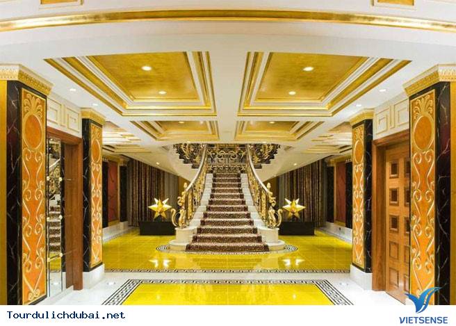 Khách sạn Burj Khalifa được trang trí bằng vàng với khối lượng nhiều đến mức có thể đủ để che kín hết 46.265 bức họa nàng Mona Lisa Khách sạn Burj Khalifa được trang trí bằng vàng với khối lượng nhiều đến mức có thể đủ để che kín hết 46.265 bức họa nàng Mona Lisa