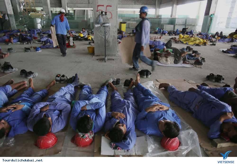 Những sự thực phũ phàng tại thành phố Dubai - Ảnh 10