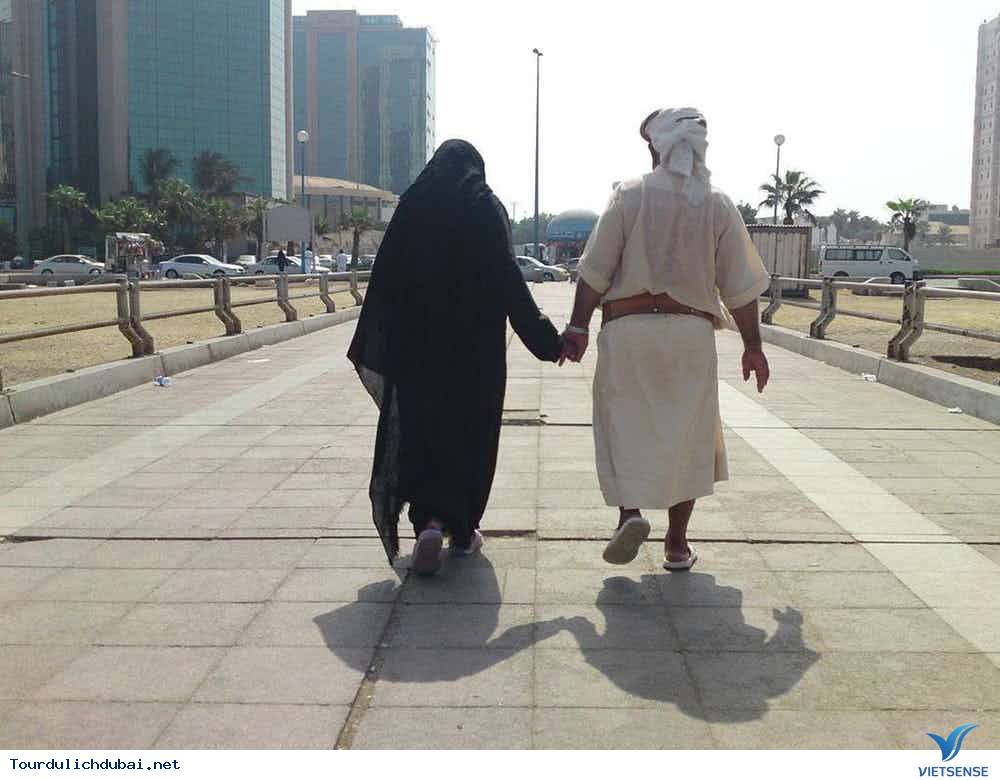 Những sự thực phũ phàng tại thành phố Dubai - Ảnh 2