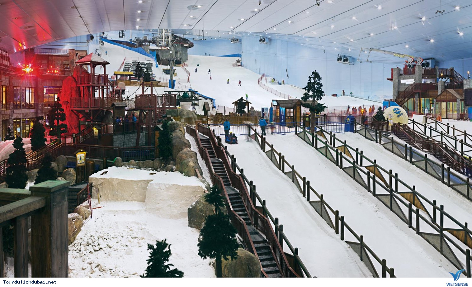 Tới Mall of the Emirates thử sức với trượt tuyết Tới Mall of the Emirates thử sức với trượt tuyết