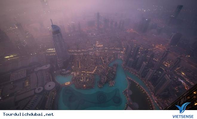 Thưởng ngoạn sương mù huyền ảo trên tòa nhà chọc trời ở Dubai - Ảnh 7 Thưởng ngoạn sương mù huyền ảo trên tòa nhà chọc trời ở Dubai - Ảnh 7