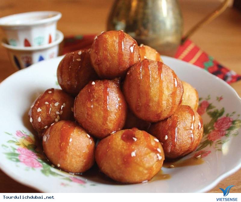 Bánh rán Luqaimat bình dị